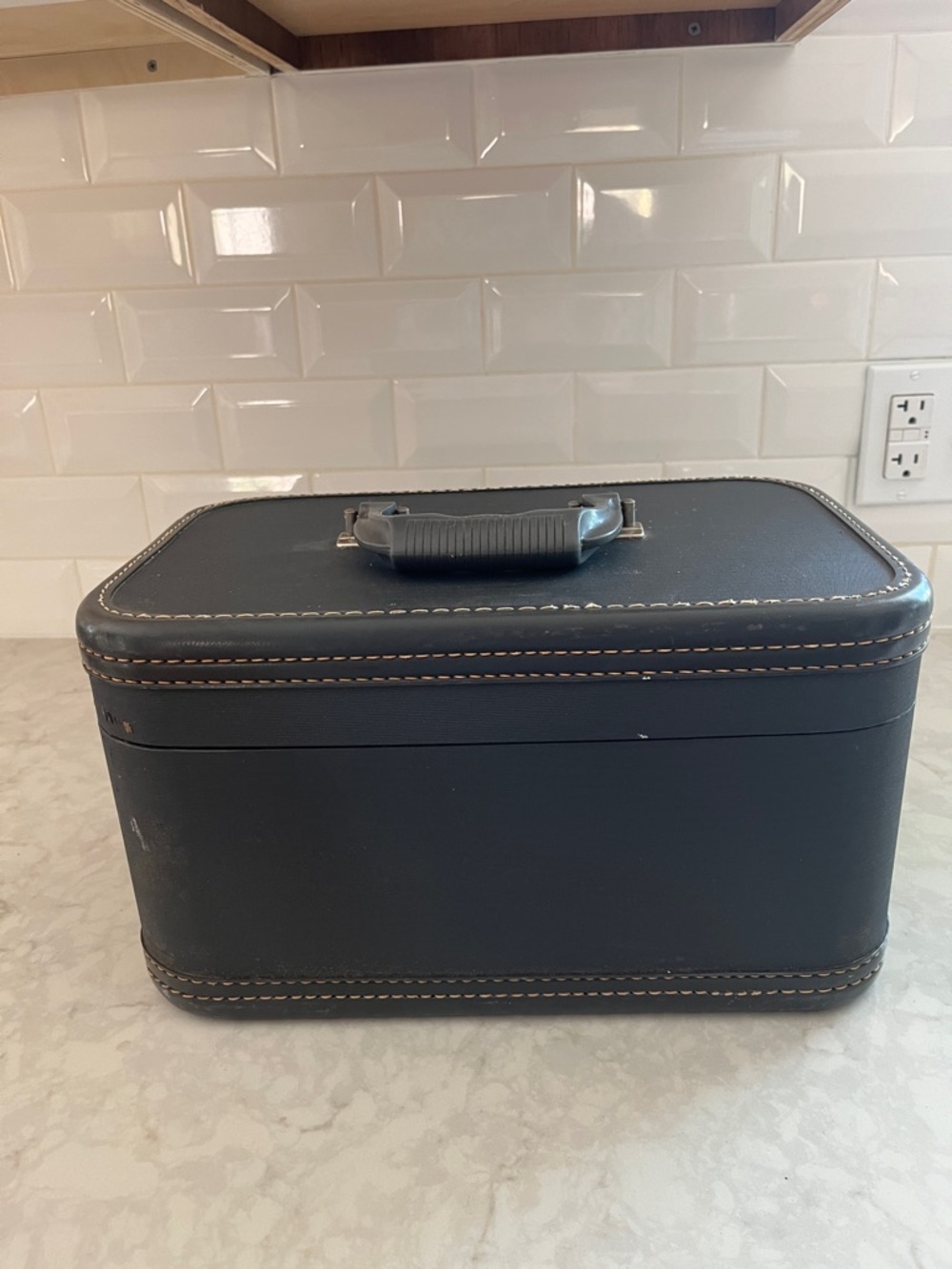 RARE vintage La Parisienne by Crown luggage Train make up case 1940-1950’s - Picture 7 of 13